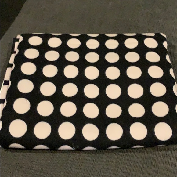 Mama receiving blanket - Picture 2 of 2